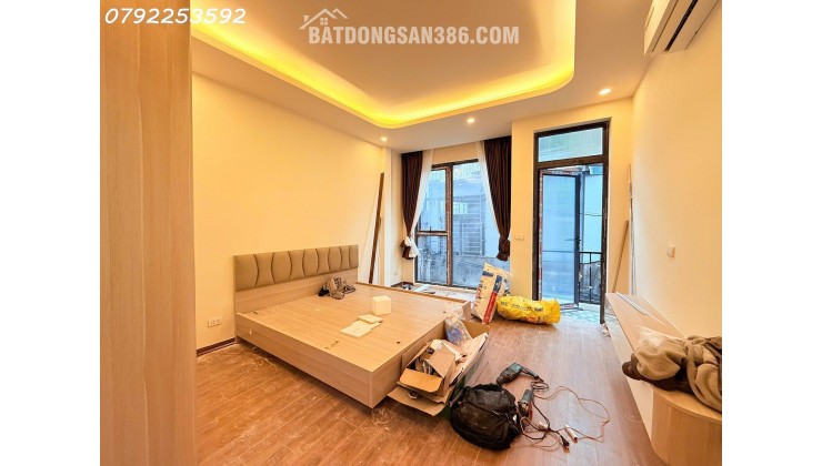 Bán Nhà! Văn Chương. Đống Đa. 27-30m x 4 tầng. Mặt Tiền 5m. Giá bán 7.5 tỷ.